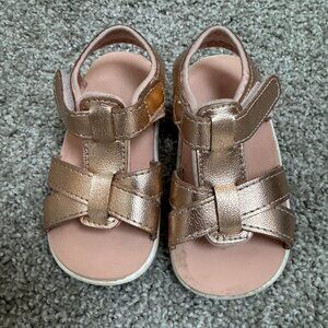 SEE KAI RUN Sandals - Toddler Size 6 - Metallic Gold - Velcro Closure - Open toe